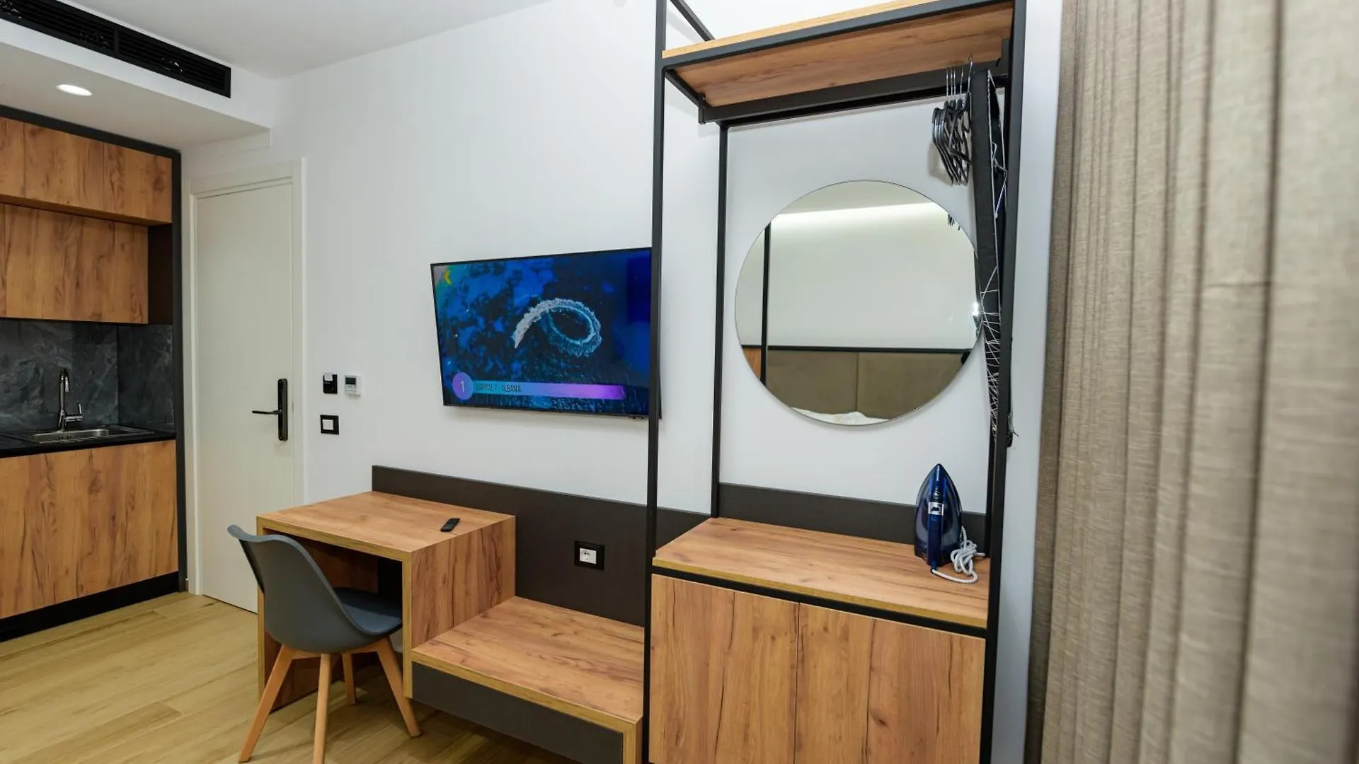 Hotel Kevin'S Aparthotel Vlore Albania