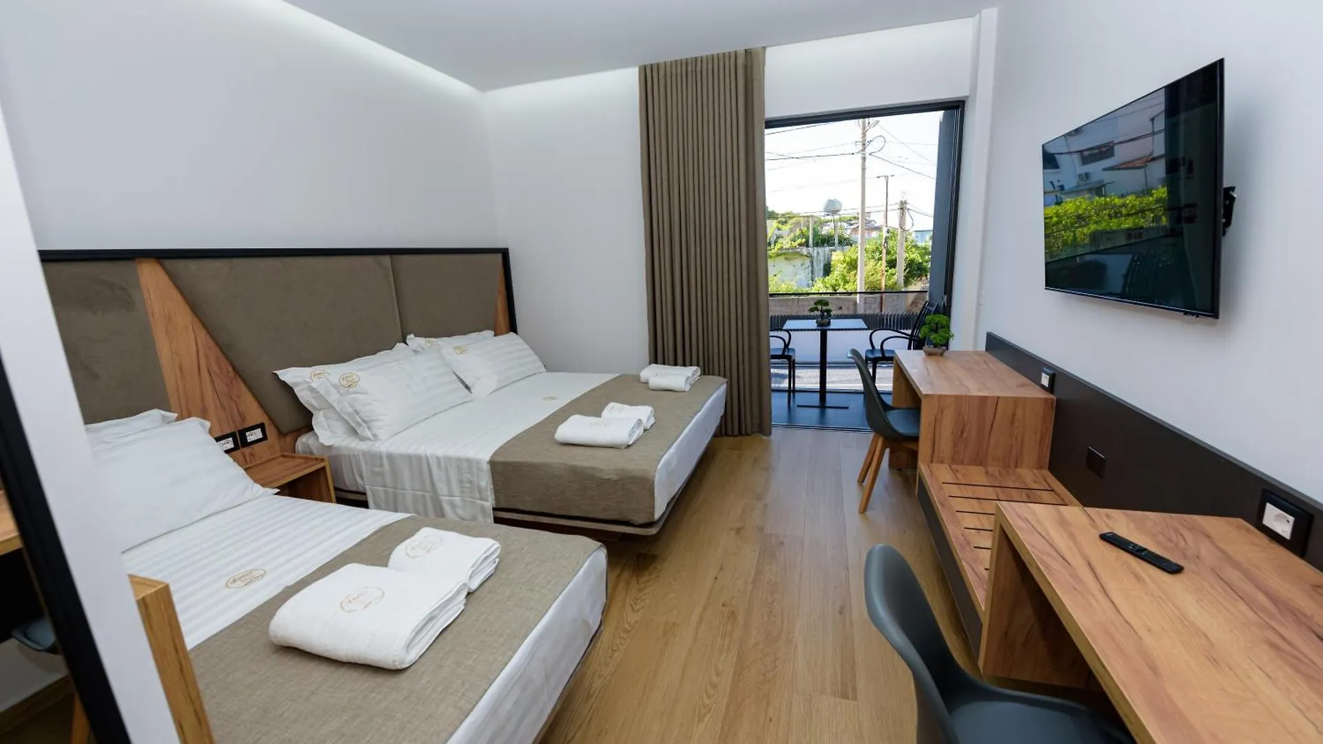 Hotel Kevin'S Aparthotel Vlore